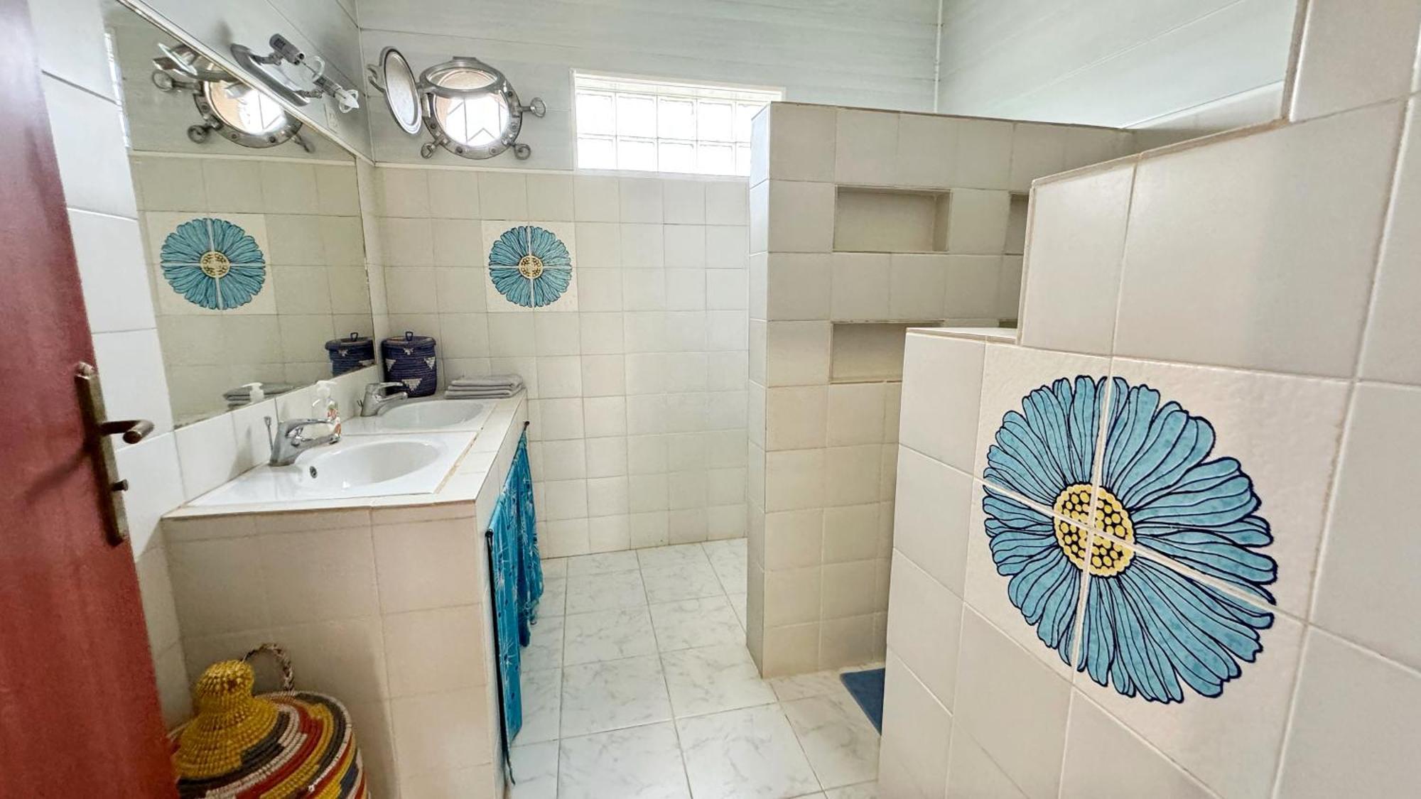 ホテル Kayzen House Ngaparou 部屋 写真